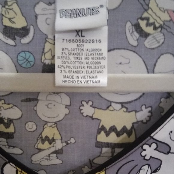 NWT TOONIFORMS Peanuts/Charlie Brown and Snoopy scrub top. XL - Picture 4 of 9